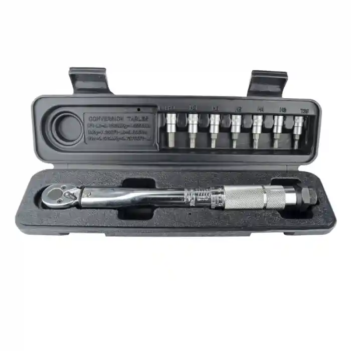 Set cheie dinamometrica si capete tubulare cu bit Mannesmann 18314, 1/4'', 5-25 Nm, 8 piese Mai ieftin