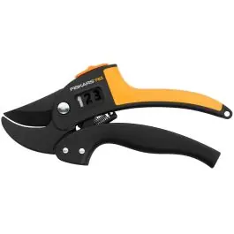 Promoție Foarfeca de gradina Fiskars P83