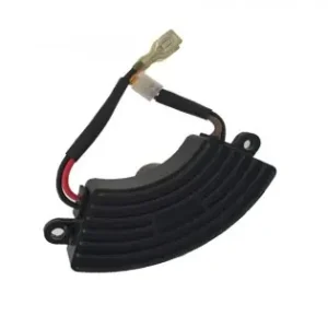 AVR generator - 2.2/3.5kw - semiluna plastic- 2 fire + 4 pini Ofertă de sezon