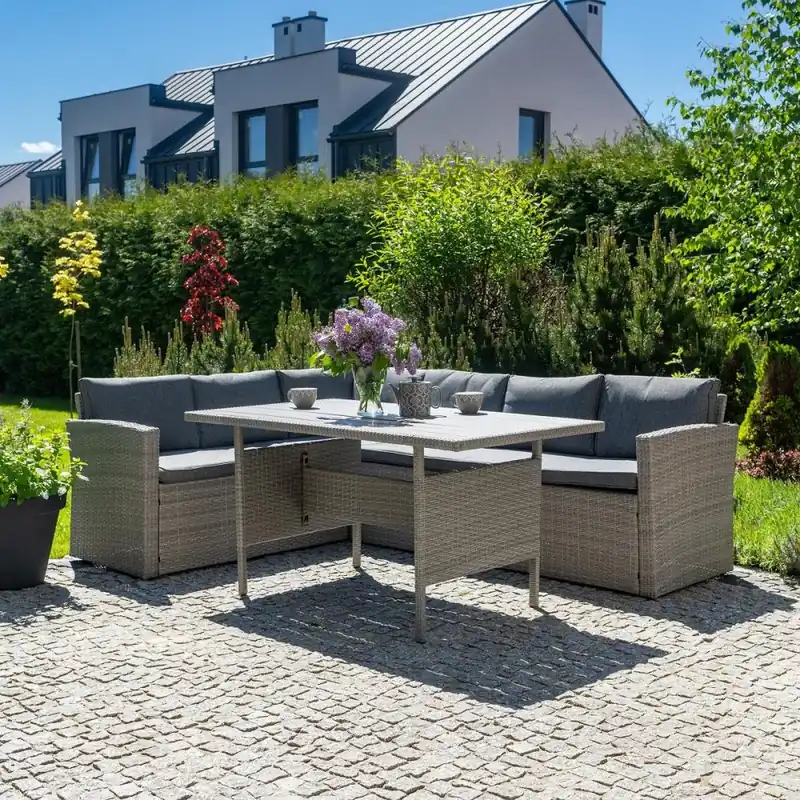 Preț promoțional Mobilier de gradina coltar FAMILY, polirattan cu perne